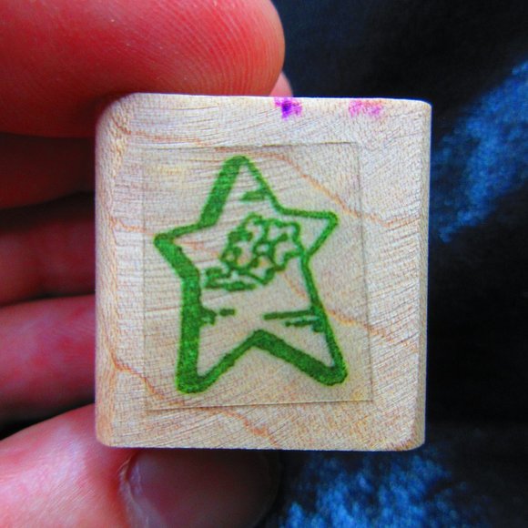 Star Rubber Wood Mounted Stamp 1" X 1" - Picture 1 of 3